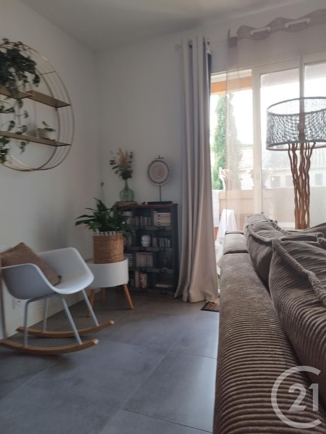 Appartement T2 à louer - 2 pièces - 30.65 m2 - LA SEYNE SUR MER - 83 - PROVENCE-ALPES-COTE-D-AZUR - Century 21 Agence Du Bord De Mer