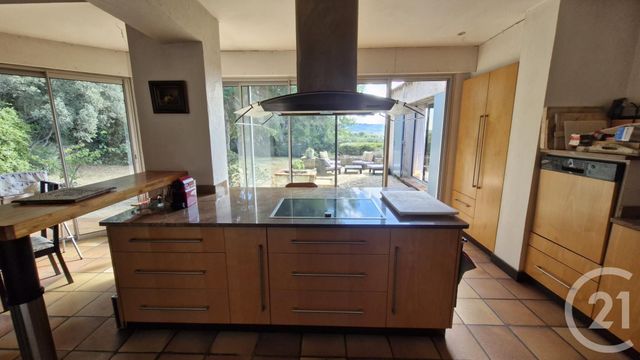 maison à vendre - 10 pièces - 240.0 m2 - SANARY SUR MER - 83 - PROVENCE-ALPES-COTE-D-AZUR - Century 21 Agence Du Bord De Mer